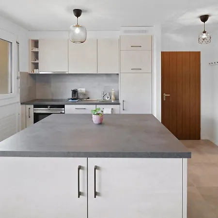 Et Confortable كرانز مونتانا